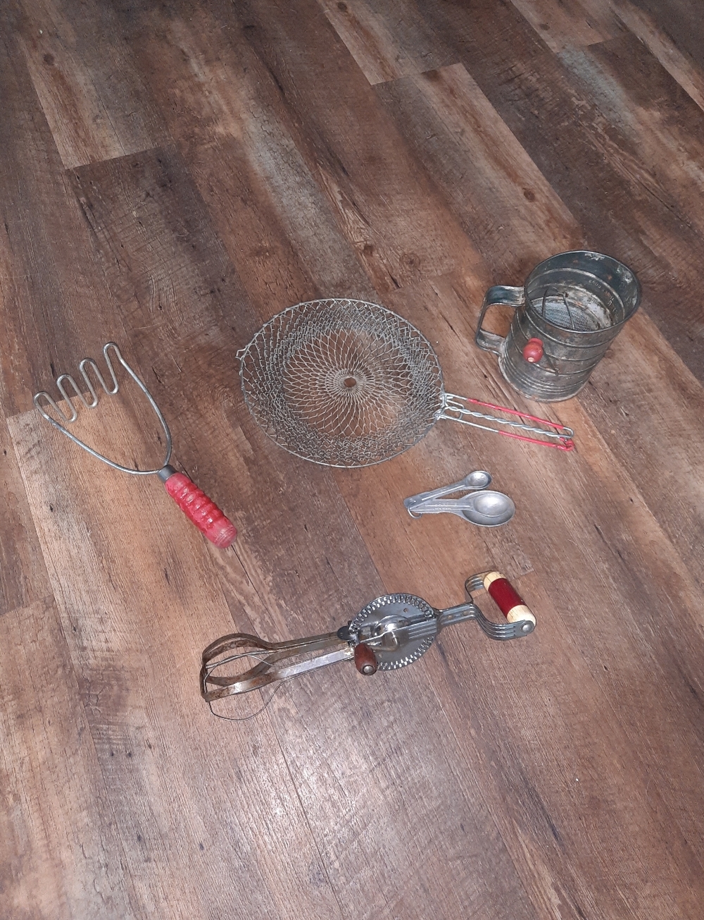 Vintage Kitchen Utensil Set
